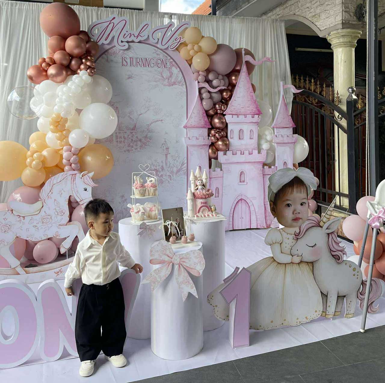 trang-tri-day-thang-ngua-pony