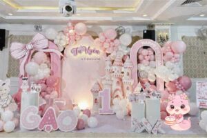 backdrop-thoi-noi-tuoi-ty