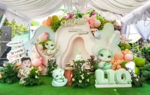 backdrop-thoi-noi-tuoi-ty